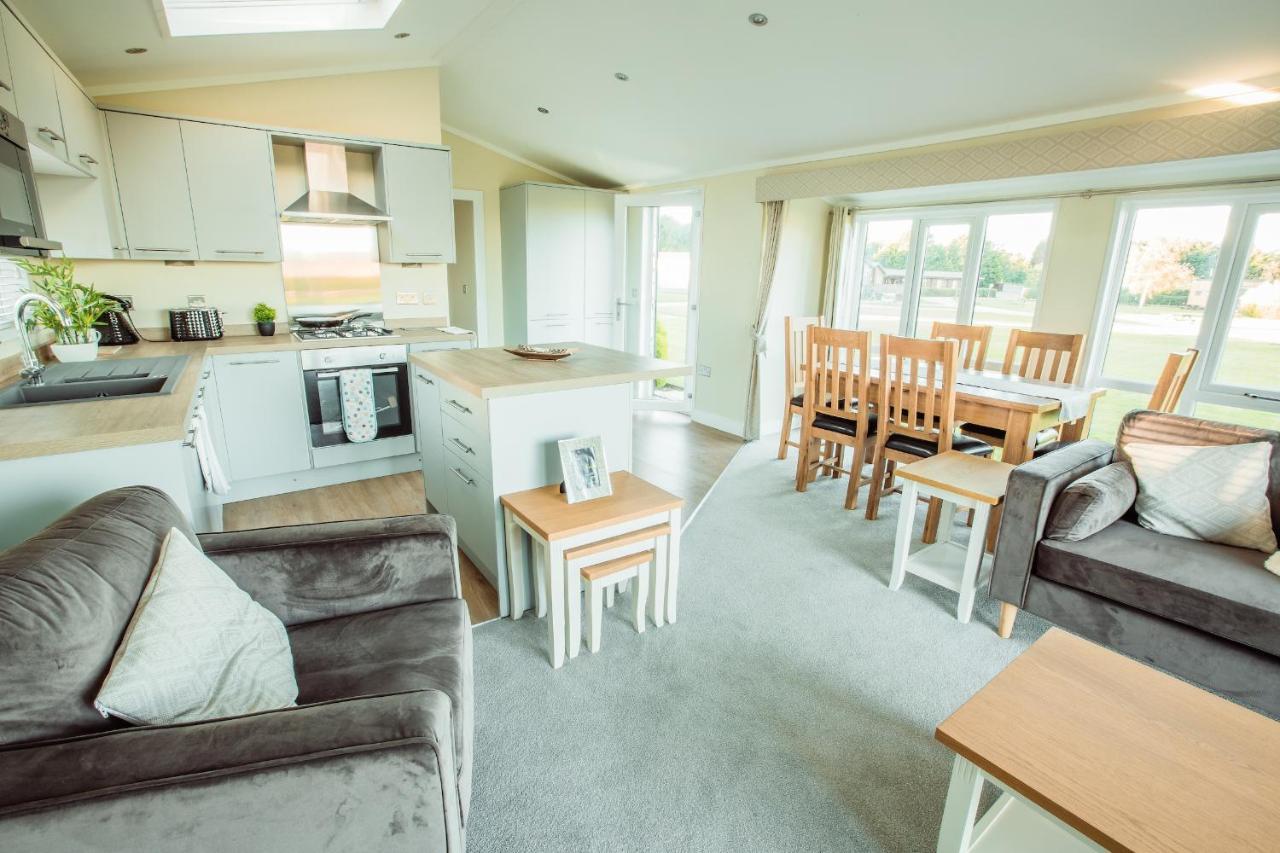 Little Eden Country Park, Bridlington With Private Hot Tubs Villa Exterior photo