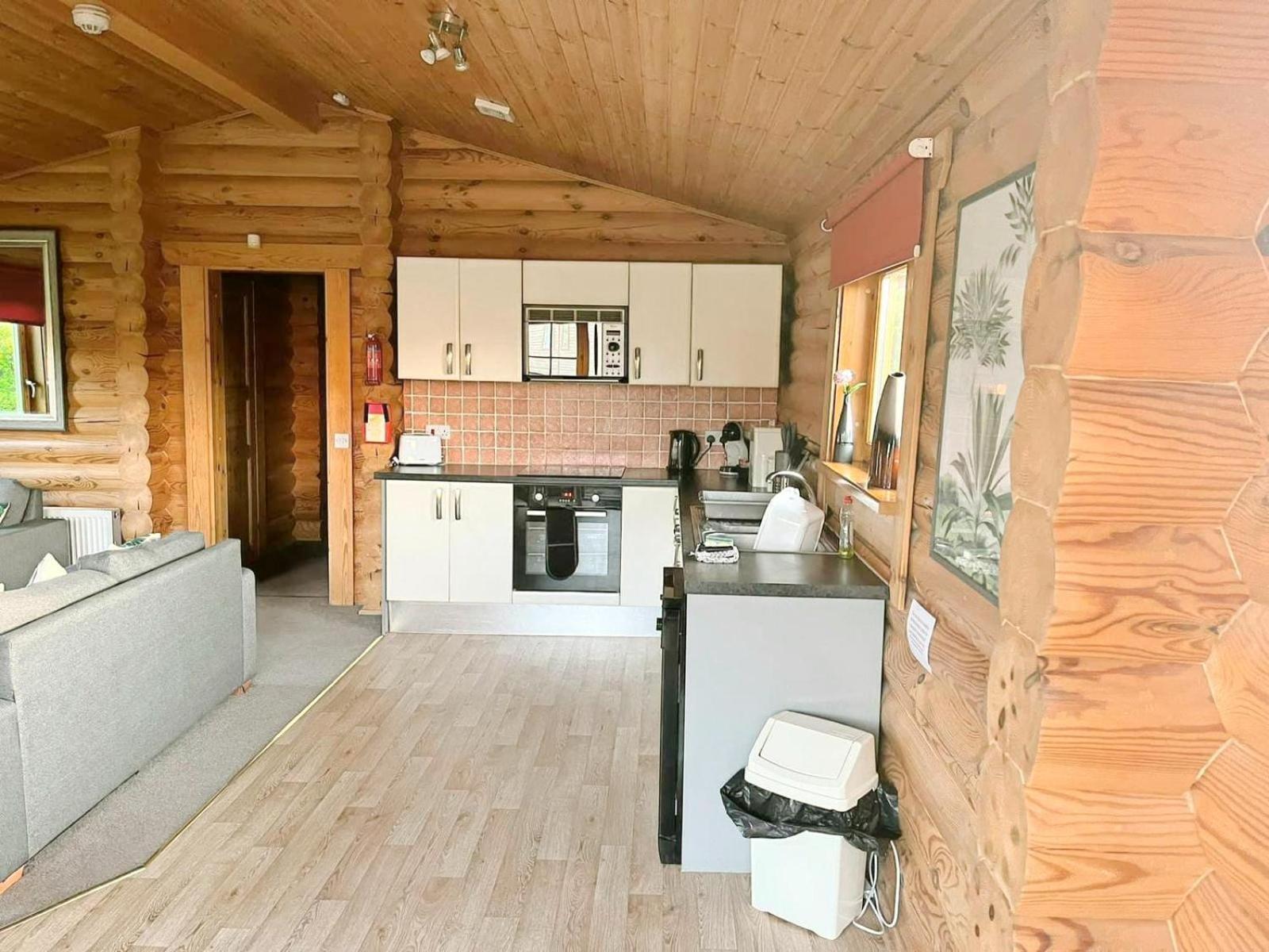Little Eden Country Park, Bridlington With Private Hot Tubs Villa Exterior photo