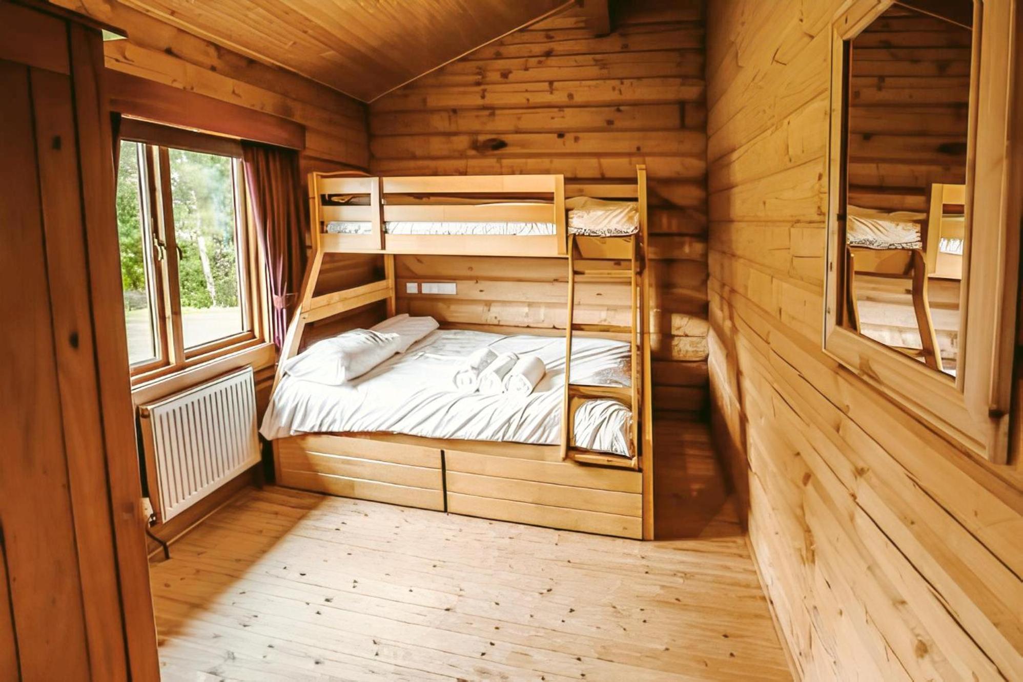 Little Eden Country Park, Bridlington With Private Hot Tubs Villa Room photo