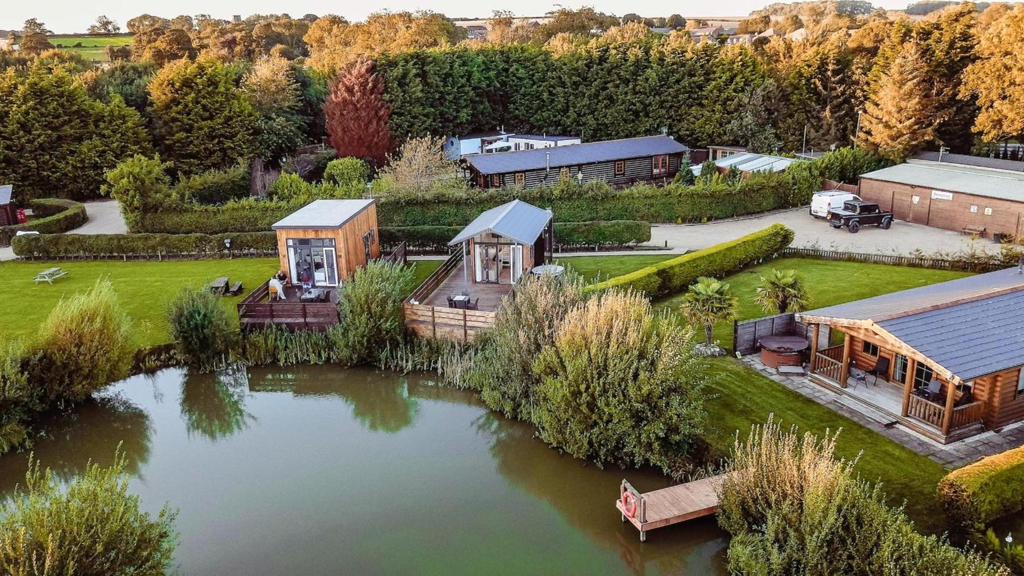 Little Eden Country Park, Bridlington With Private Hot Tubs Villa Room photo
